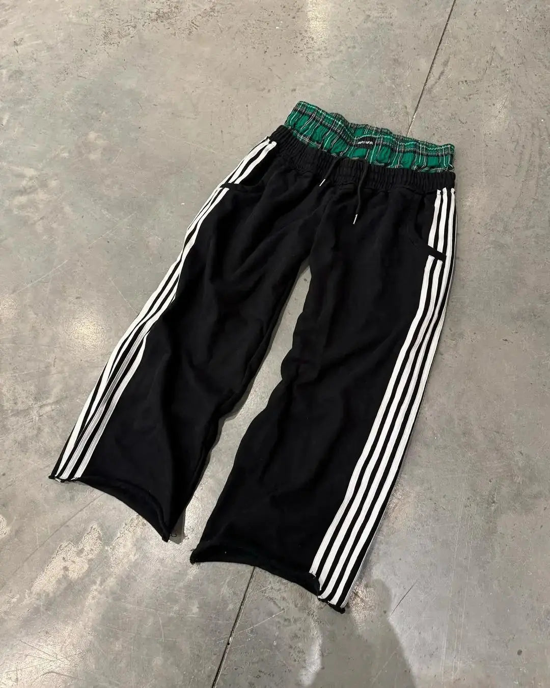 Y2K Fashion Simple Striped Casual Pants for Men and Women Retro Harajuku Loose Straight Pants High Waist Loose Hip Hop Sweatpant Hominus Denim