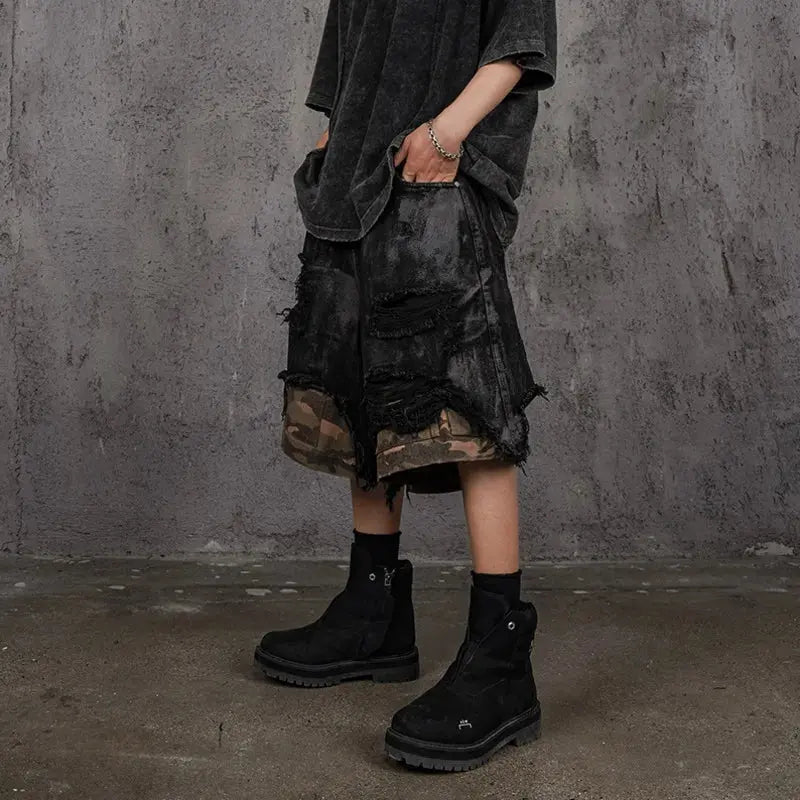 HKSH Spring Summer 2024 Waste Land Tide Fake Two Pieces Shorts Damaged Spliced Camo Multi Pockets Loose Punk Dark Capris HK1499 Hominus Denim