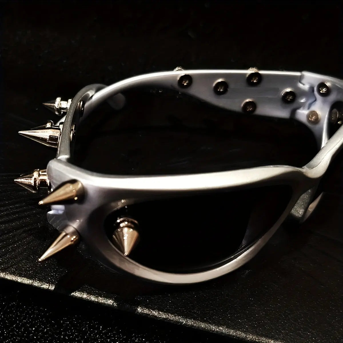 SSPV Cyberpunk Y2K Wrap-Around Fashion Glasses - Futuristic Rivet Decor, Anti-Glare Lens for Party & Club Hominus Denim