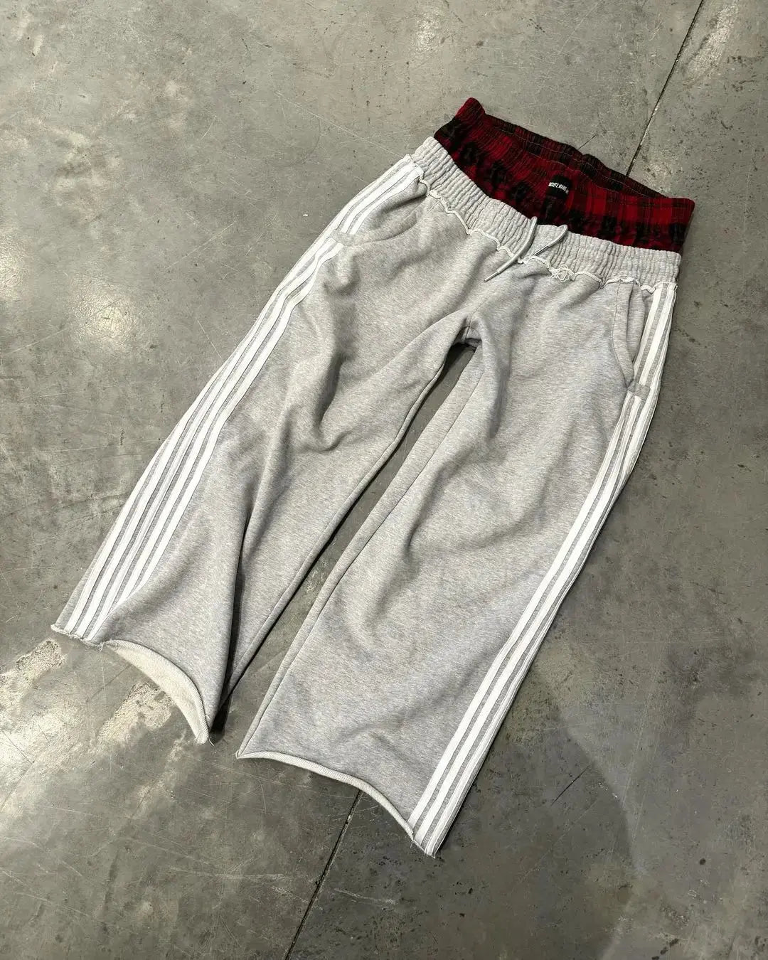 Y2K Fashion Simple Striped Casual Pants for Men and Women Retro Harajuku Loose Straight Pants High Waist Loose Hip Hop Sweatpant Hominus Denim